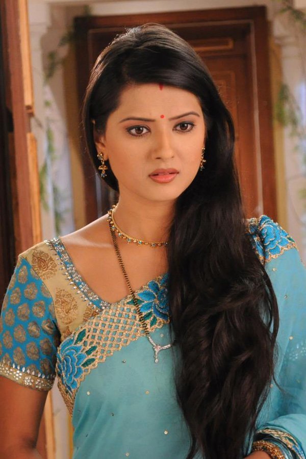 Kratika Sengar long Hair