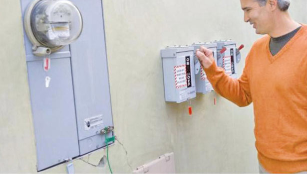 201610281003106102 Houses necessary electrical protective equipment SECVPF