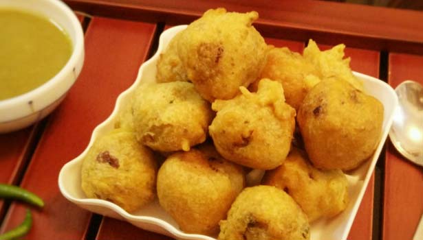 201702251440540794 evening snacks chicken bonda SECVPF