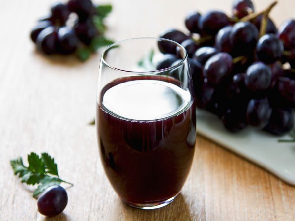 10 1470831096 3 grape juice beauty benefits