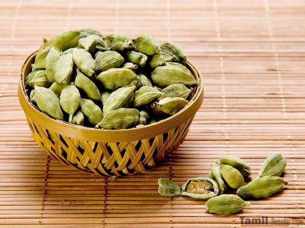 3 How Cardamom Helps to Increase Blood Flow 3