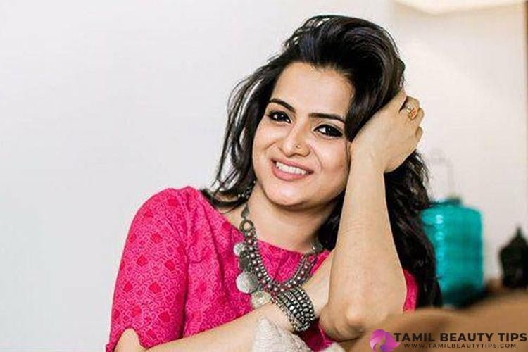 Dhivyadharshini 7 750