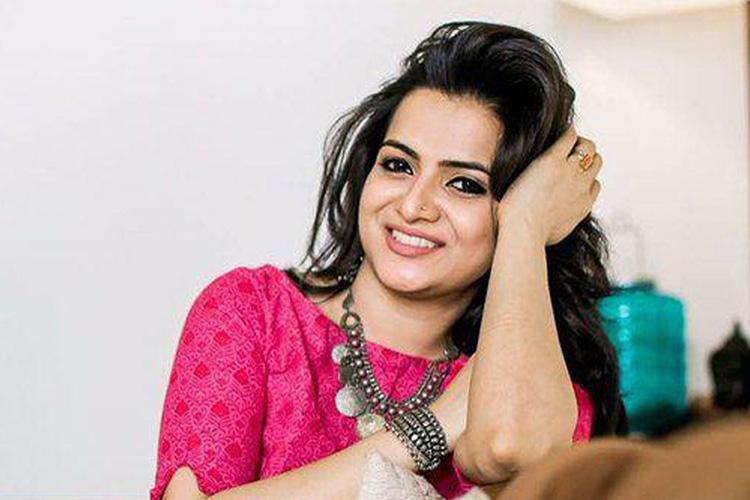 Dhivyadharshini