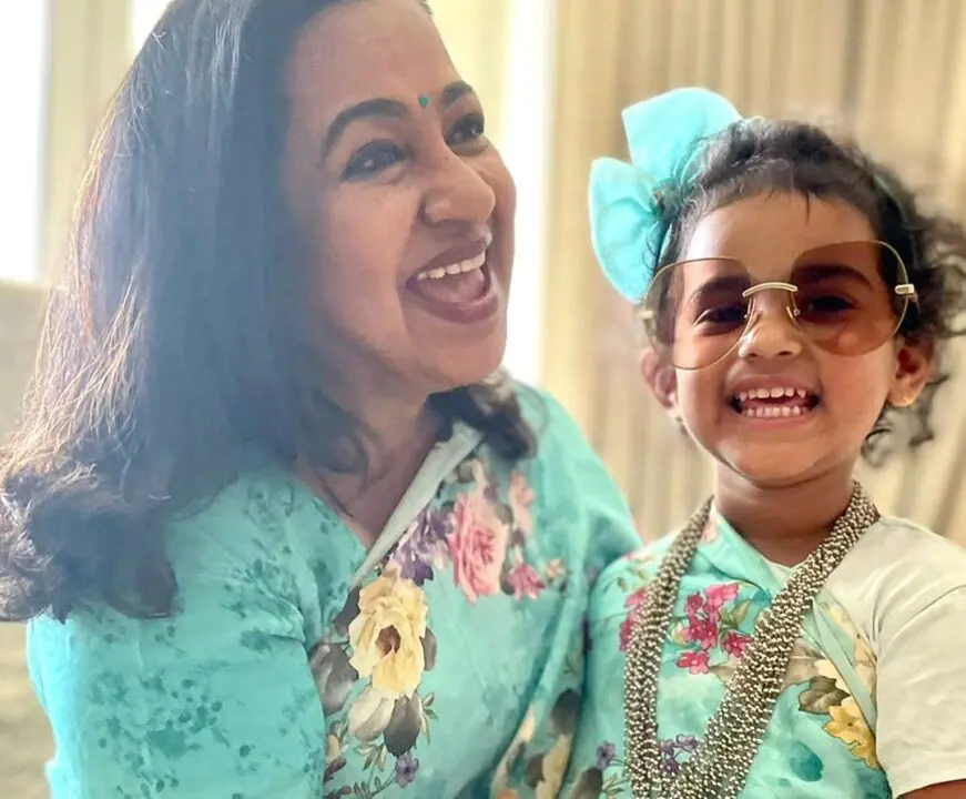 radhika with her mother and daughter 4.jpg